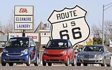 Smart Fortwo und Mercedes-Benz E-Klasse Bluetec auf dem Weg nach Detroit.